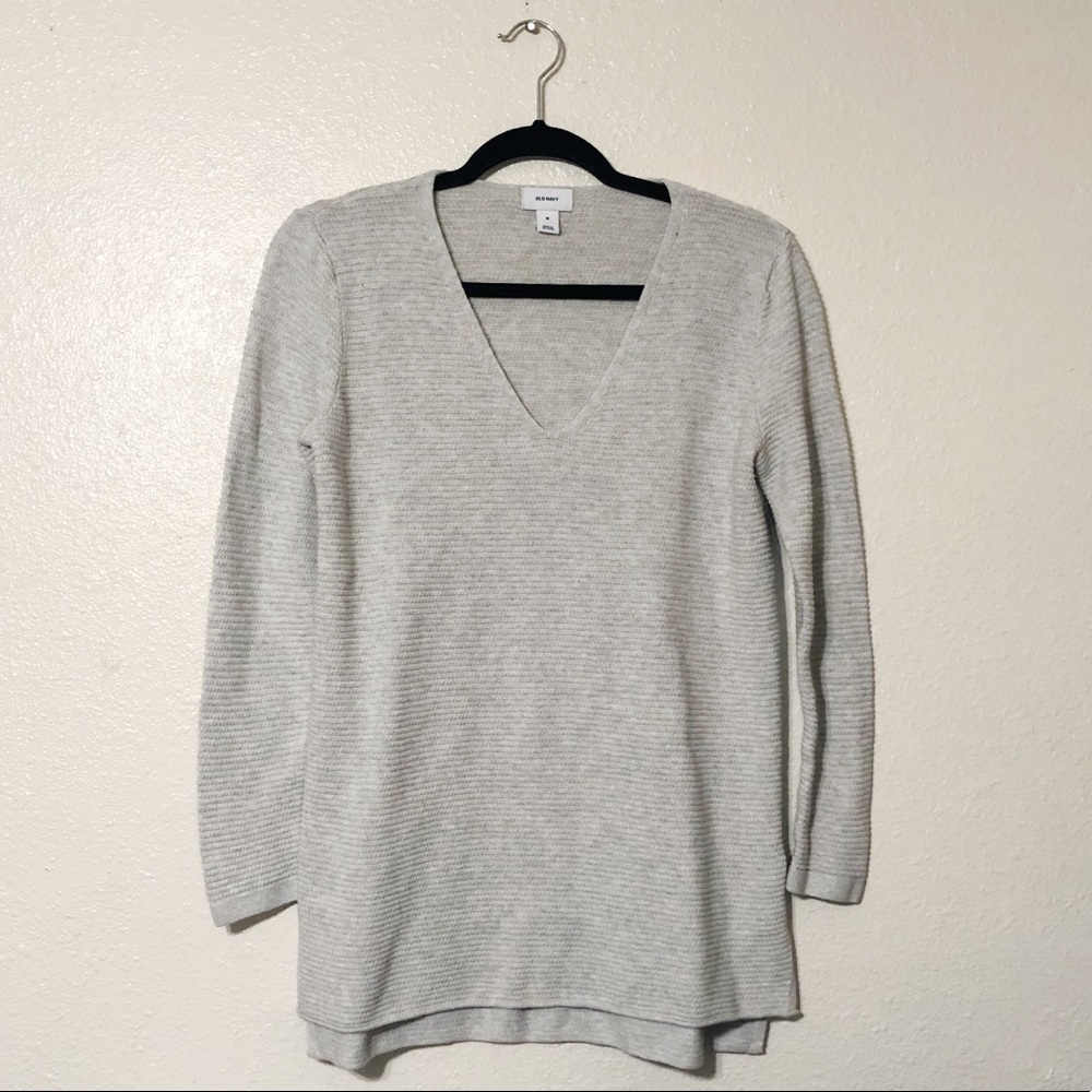 grey long sleeve v-neck